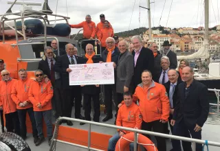 La Caisse d'Epargne Languedoc Roussillon fait un don de 100000 euros à la SNSM La Caisse d'Epargne Languedoc Roussillon fait un don de 100000 euros à la SNSM