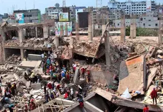 Le 24 avril 2013, dans le faubourg ouest de Dacca, la capitale du Bangladesh, s’effondrait au petit matin le Rana Plaza... (DR)