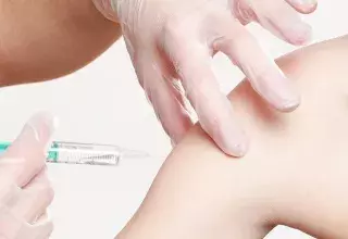 Difficile de prévoir ce qui pourrait arriver à une personne ayant reçu 10 vaccins en une seule journée (Photo : DR)