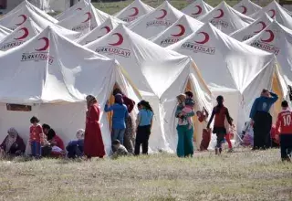 les réfugiés affluent par centaines de milliers en Turquie... (DR)