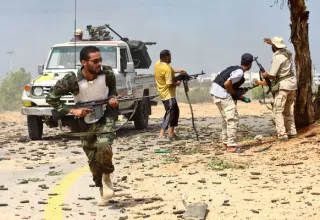 Troupes rebelles en opérations aux portes de Syrthe (Xinhua)