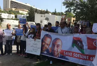 manifestation de soutien aux journalistes détenus en otage devant le ministère tunisien des Affaires étrangères... (DR) 