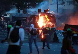 une droite antidémocratique, raciste mène une guerre idéologique en recourant à des groupes organisés qui se livrent à la violence..." (DR)