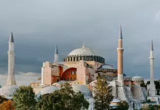 Turquie : reconvertie en mosquée, Sainte-Sophie sera ouverte aux visiteurs en dehors des heures de prières